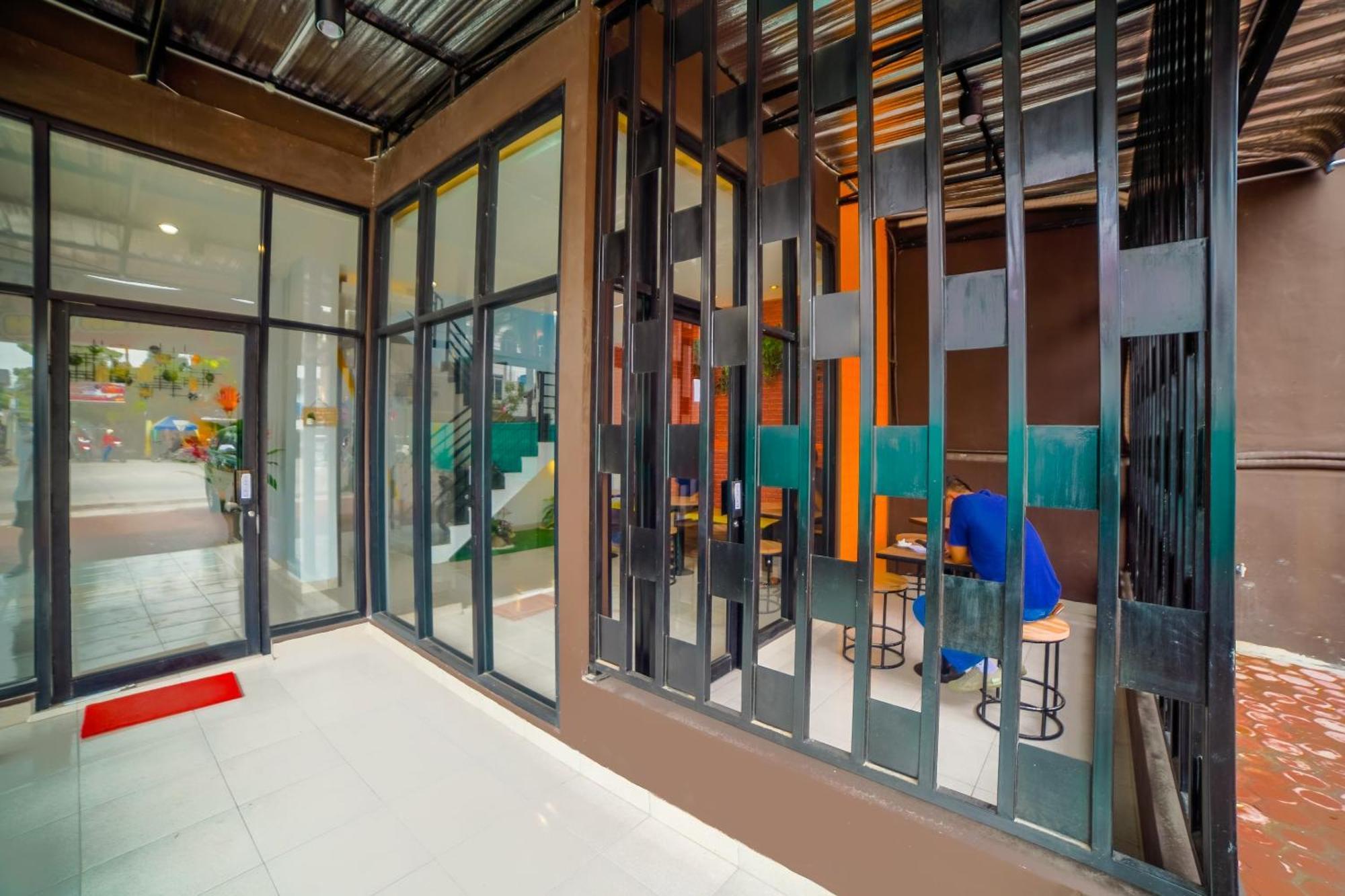 OYO 90874 Millenium Inn 2 Medan Exterior foto